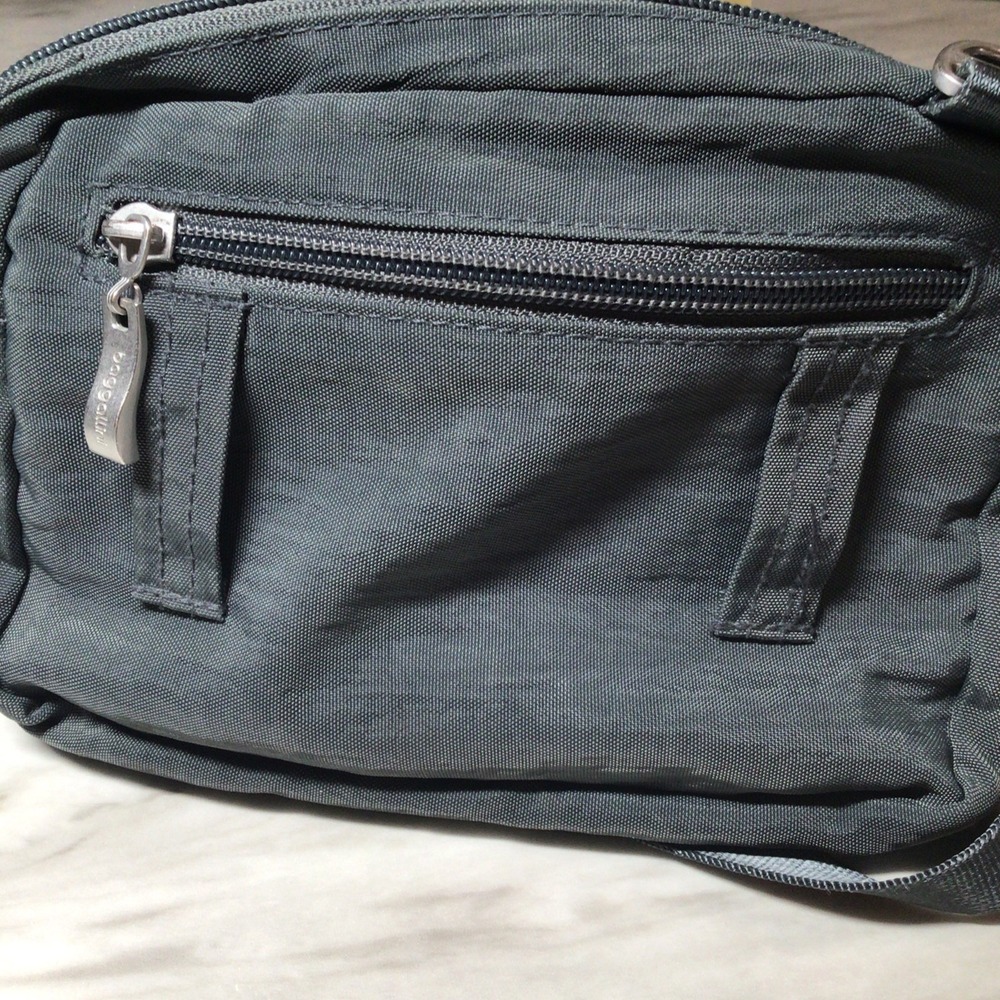 BAGGALLINI GRAY TRIPLE ZIP BAG ADJUSTABLE STRAP CROSSBODY- BELT BAG-TRAVEL PURSE - Picture 10 of 14